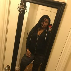 Meet your Posher, Shawndrea